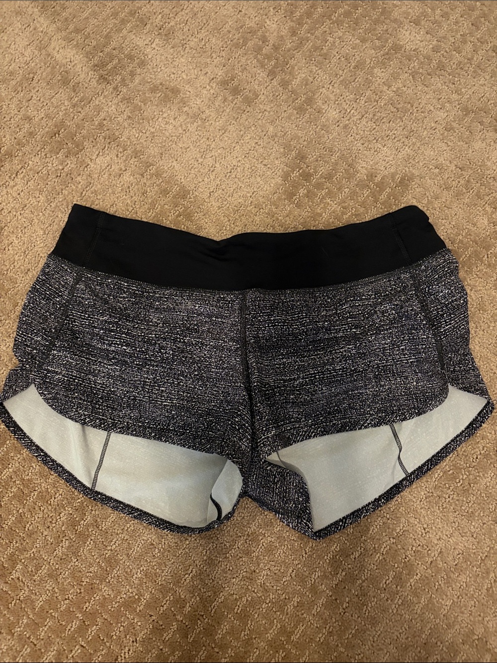 Lululemon seed up short - Picture 1 of 6
